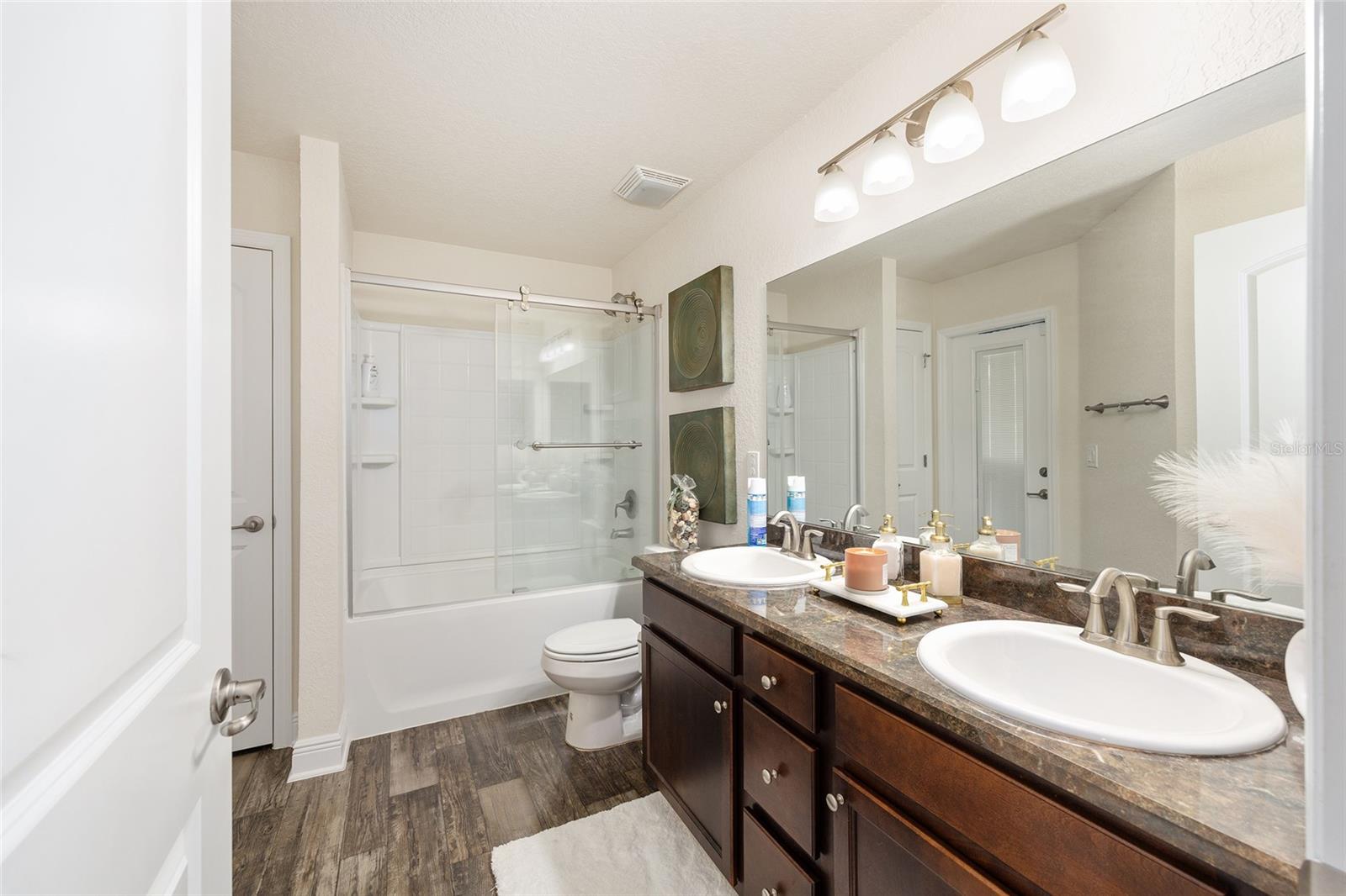 Image 21 of 44 For 9562 45th Avenue