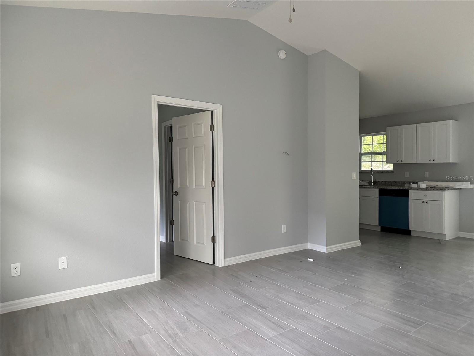 Image 10 of 24 For 6422 62nd Avenue