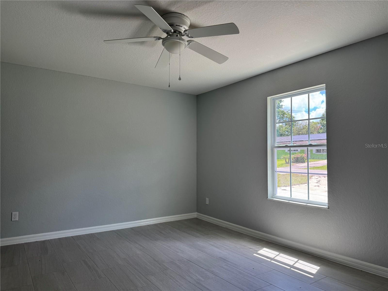 Image 15 of 24 For 6422 62nd Avenue