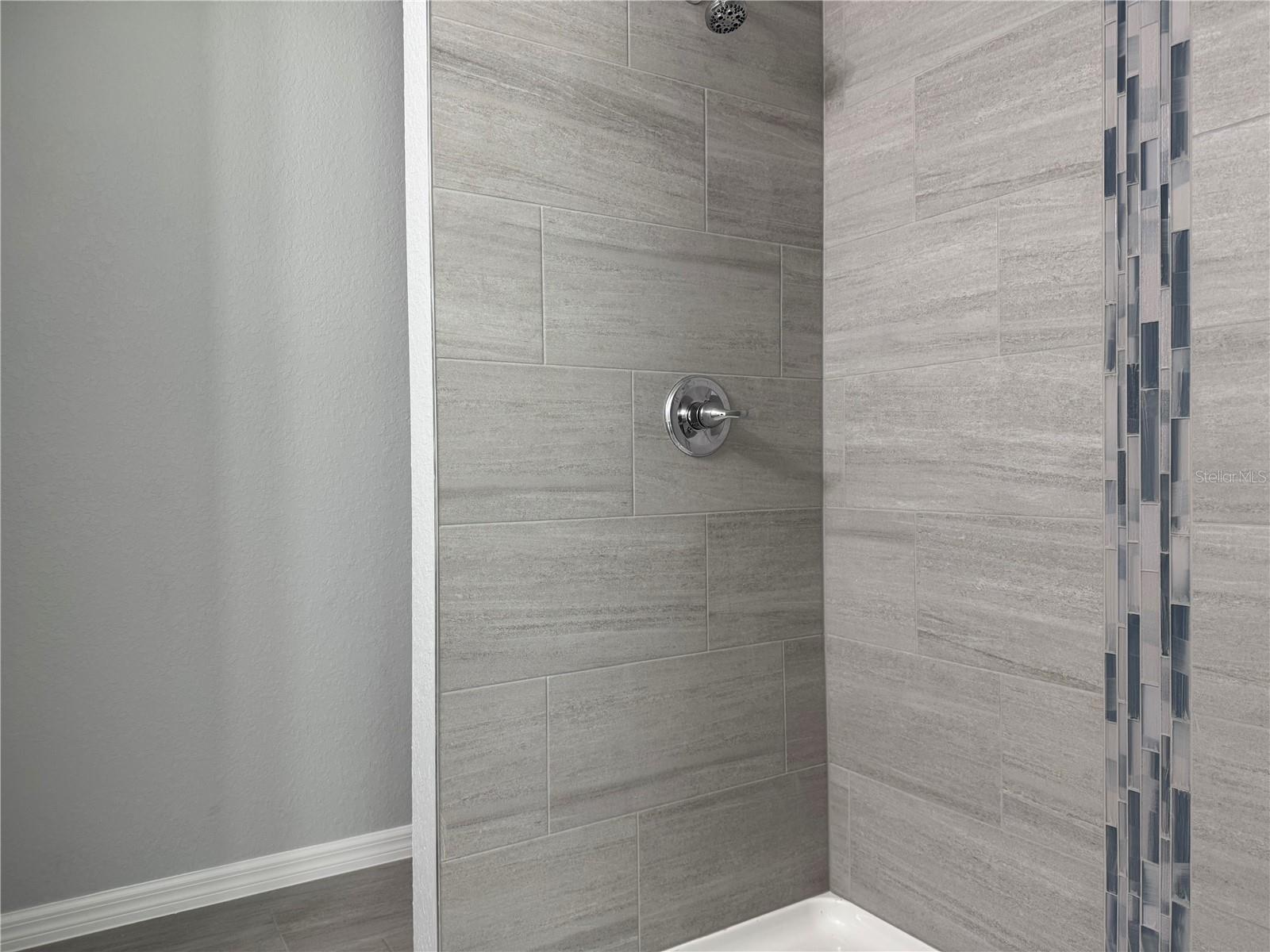 Image 22 of 24 For 6422 62nd Avenue