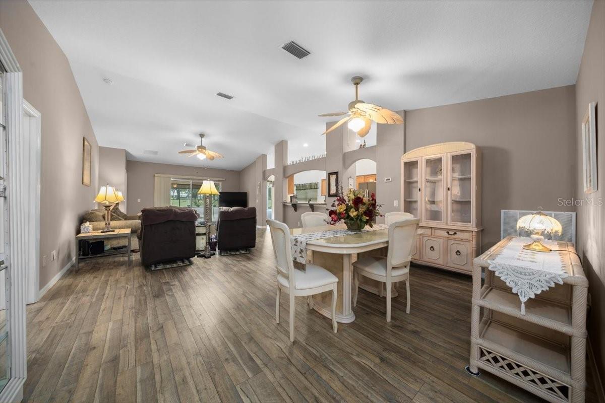 Listing photo id 17 for 15776 11th Terrace Road