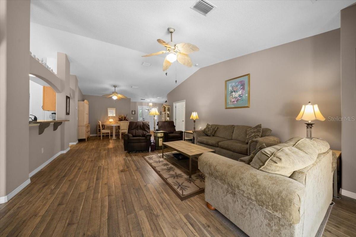 Listing photo id 21 for 15776 11th Terrace Road
