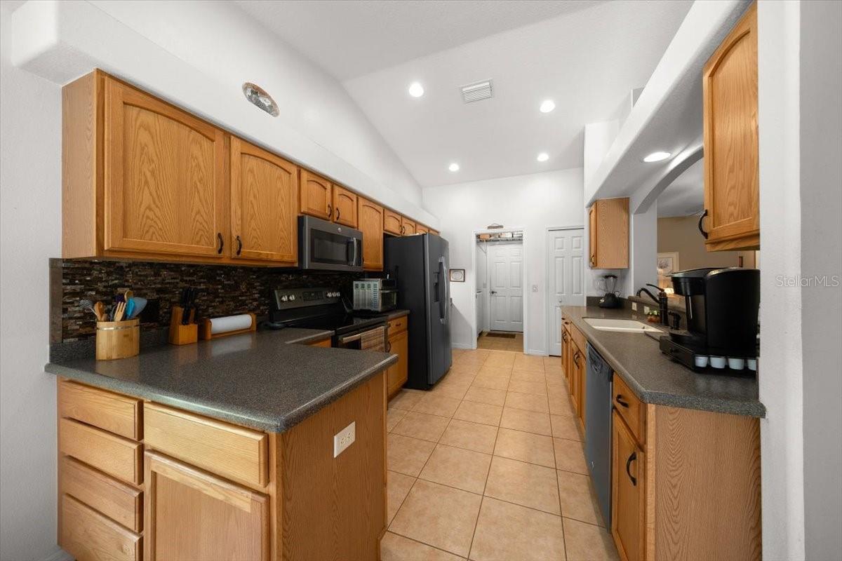 Listing photo id 30 for 15776 11th Terrace Road