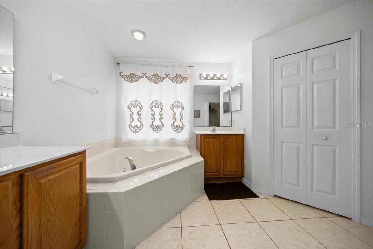 Listing photo id 37 for 15776 11th Terrace Road