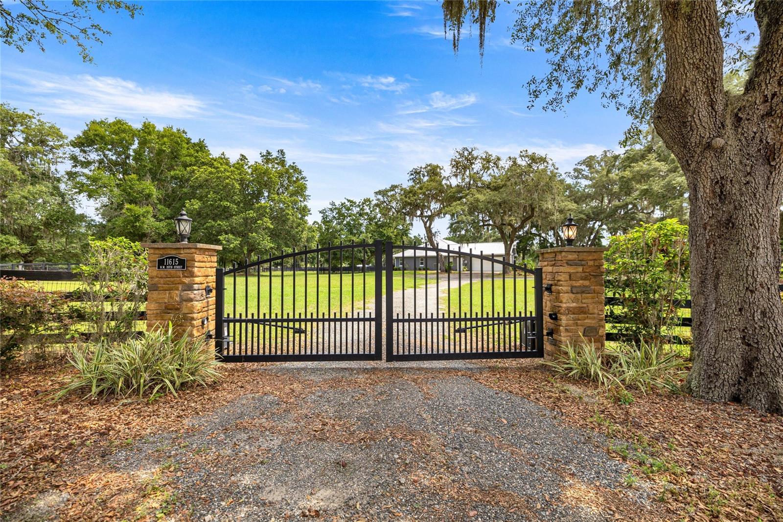 Image 12 of 75 For 11615 35th Street