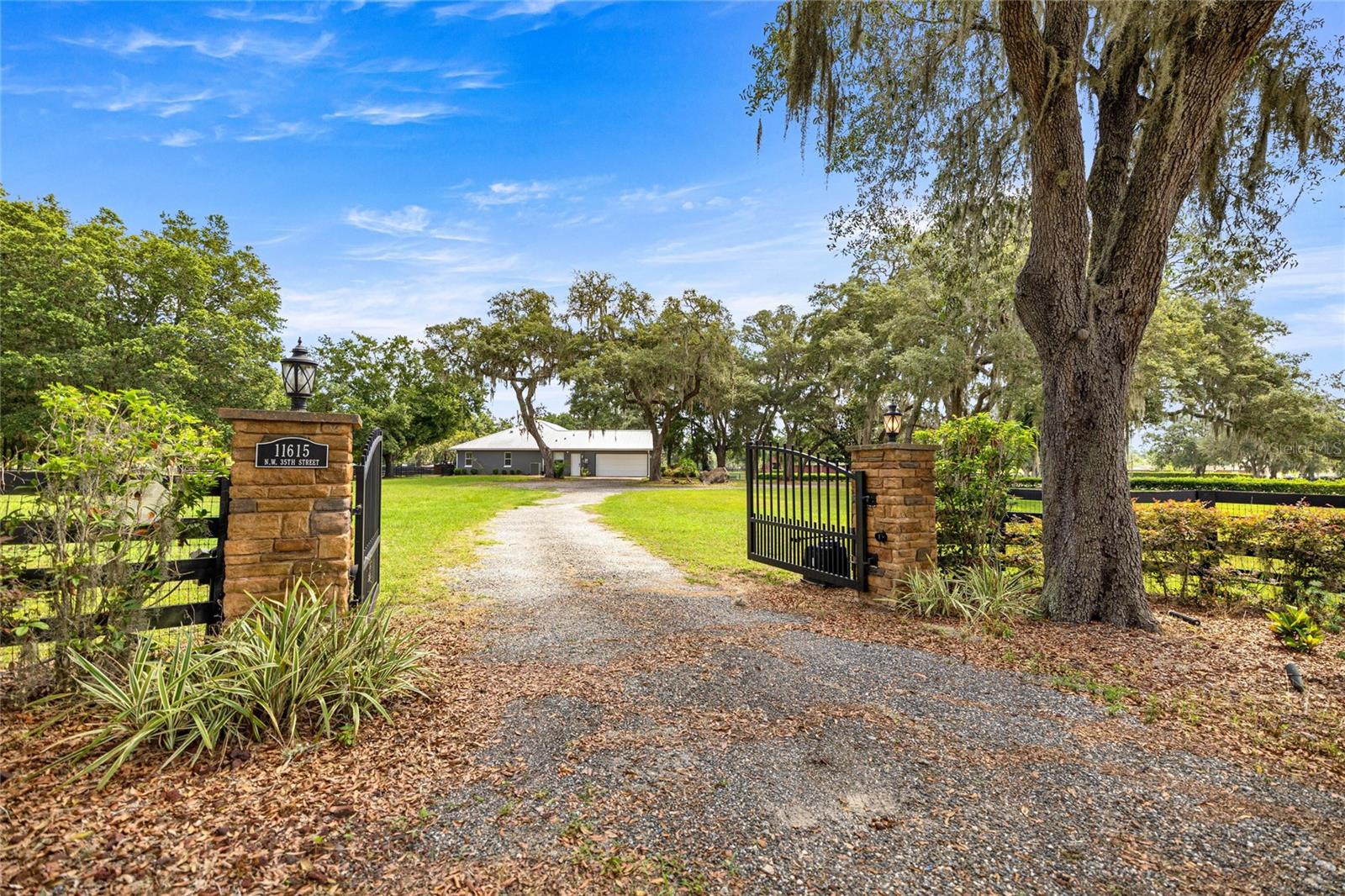 Image 13 of 75 For 11615 35th Street