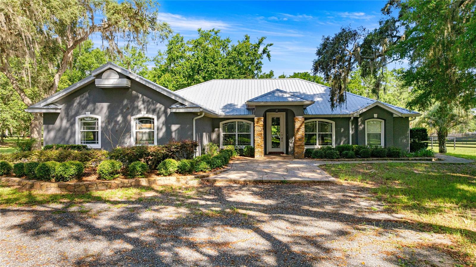 Image 14 of 75 For 11615 35th Street