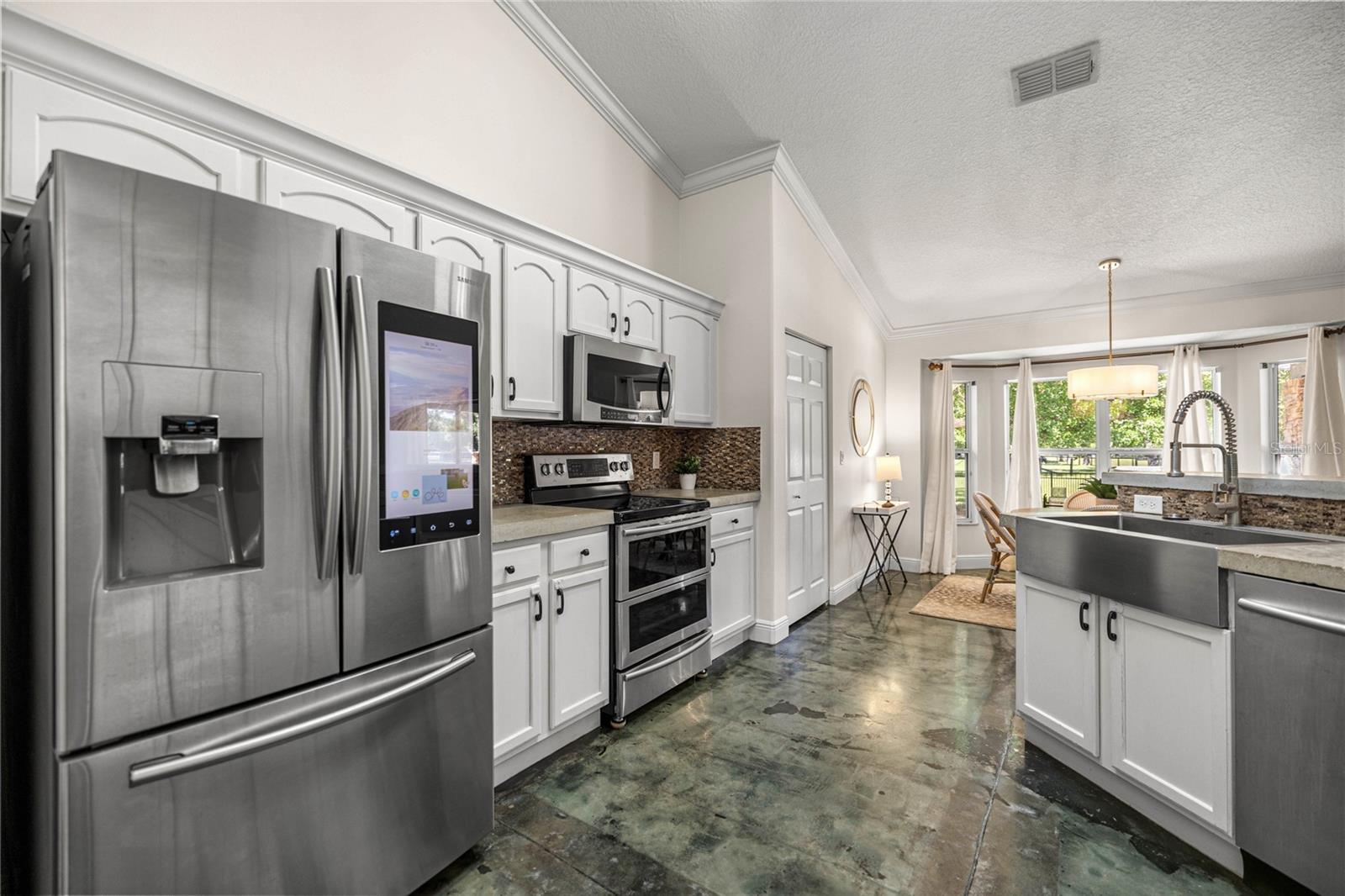 Image 21 of 75 For 11615 35th Street