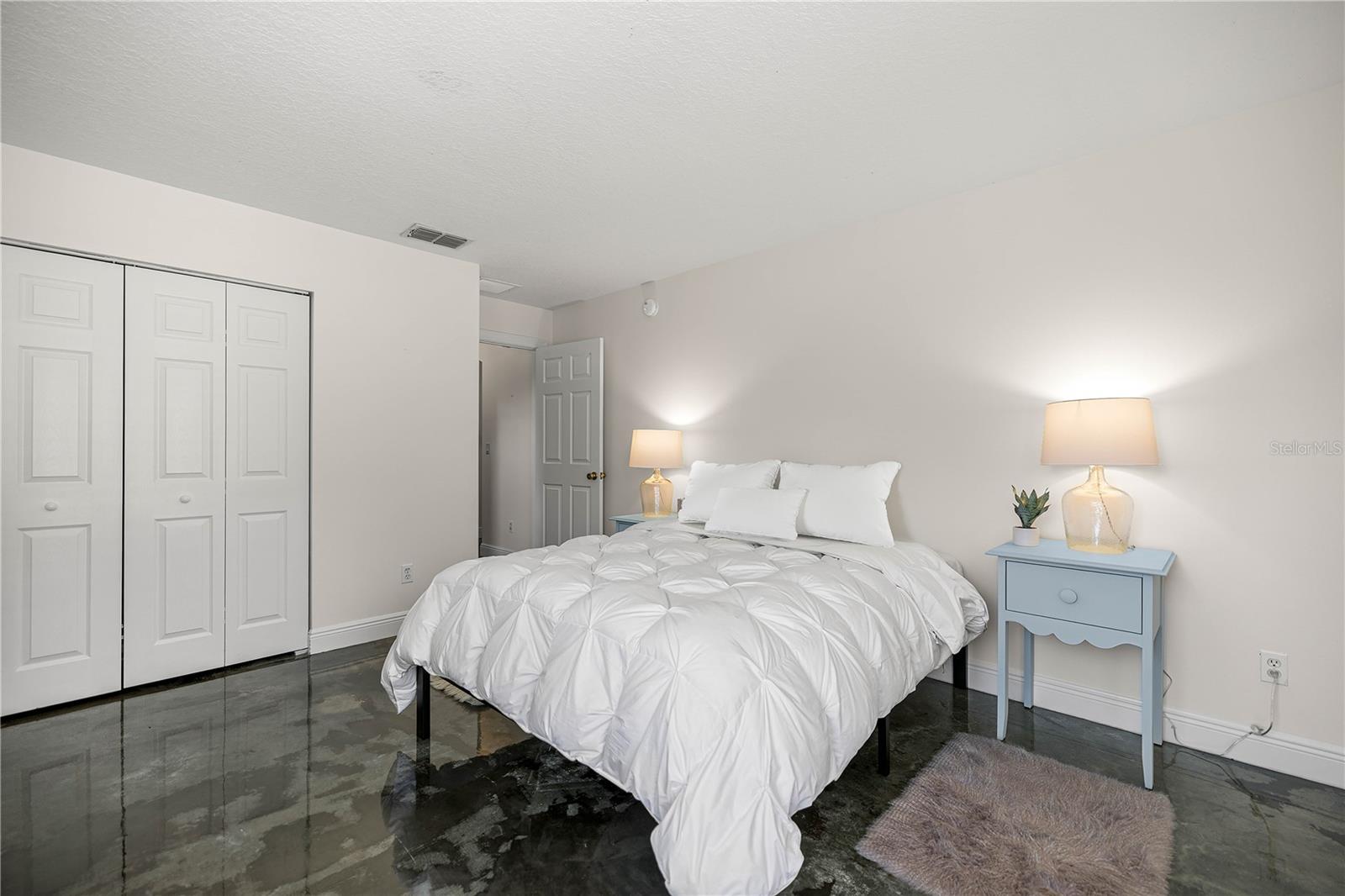 Image 32 of 75 For 11615 35th Street