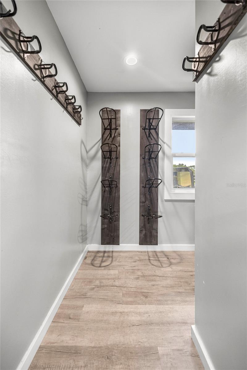Image 61 of 75 For 11615 35th Street