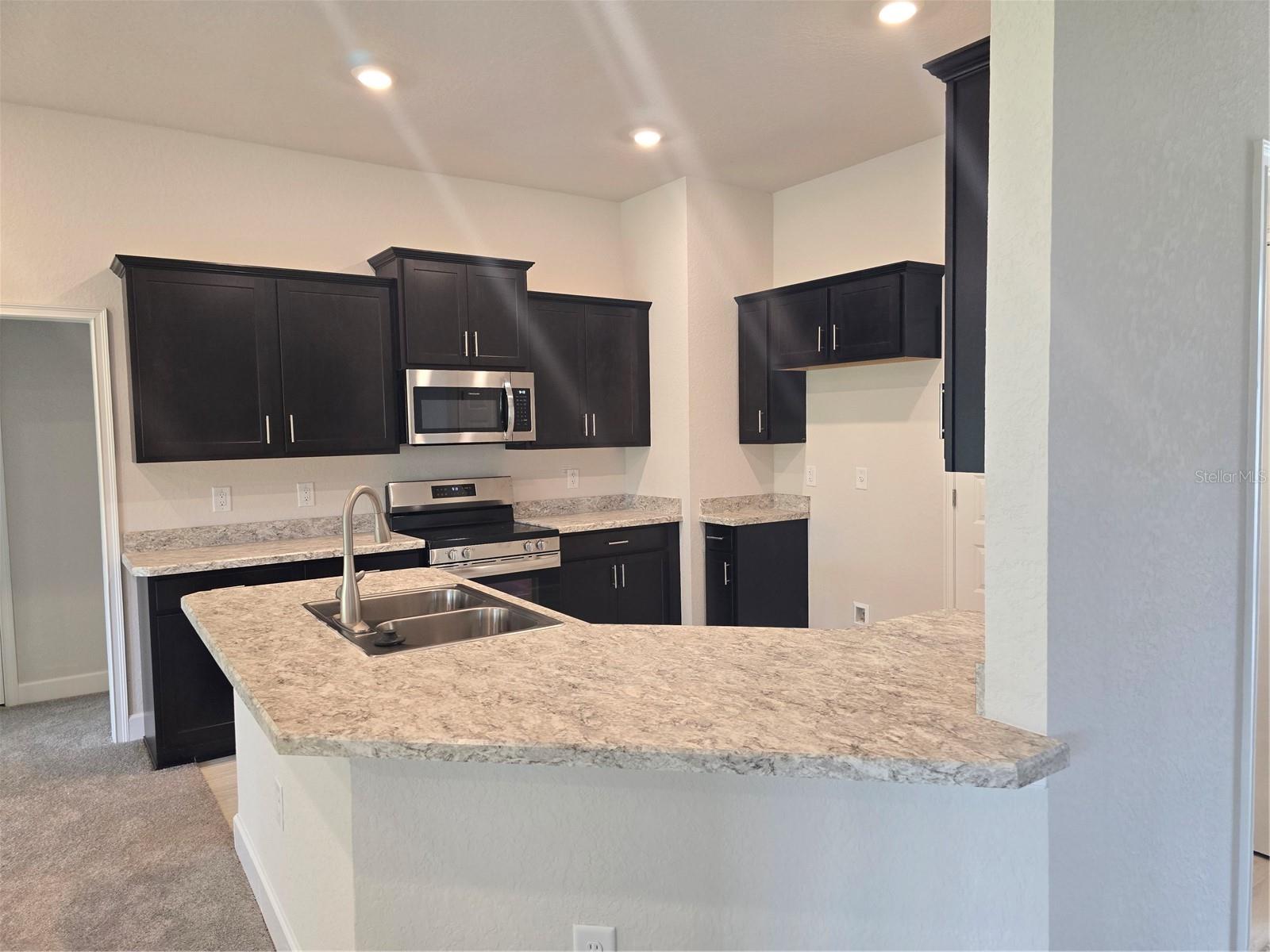 Image 9 of 15 For 5461 Ocean Breeze Drive