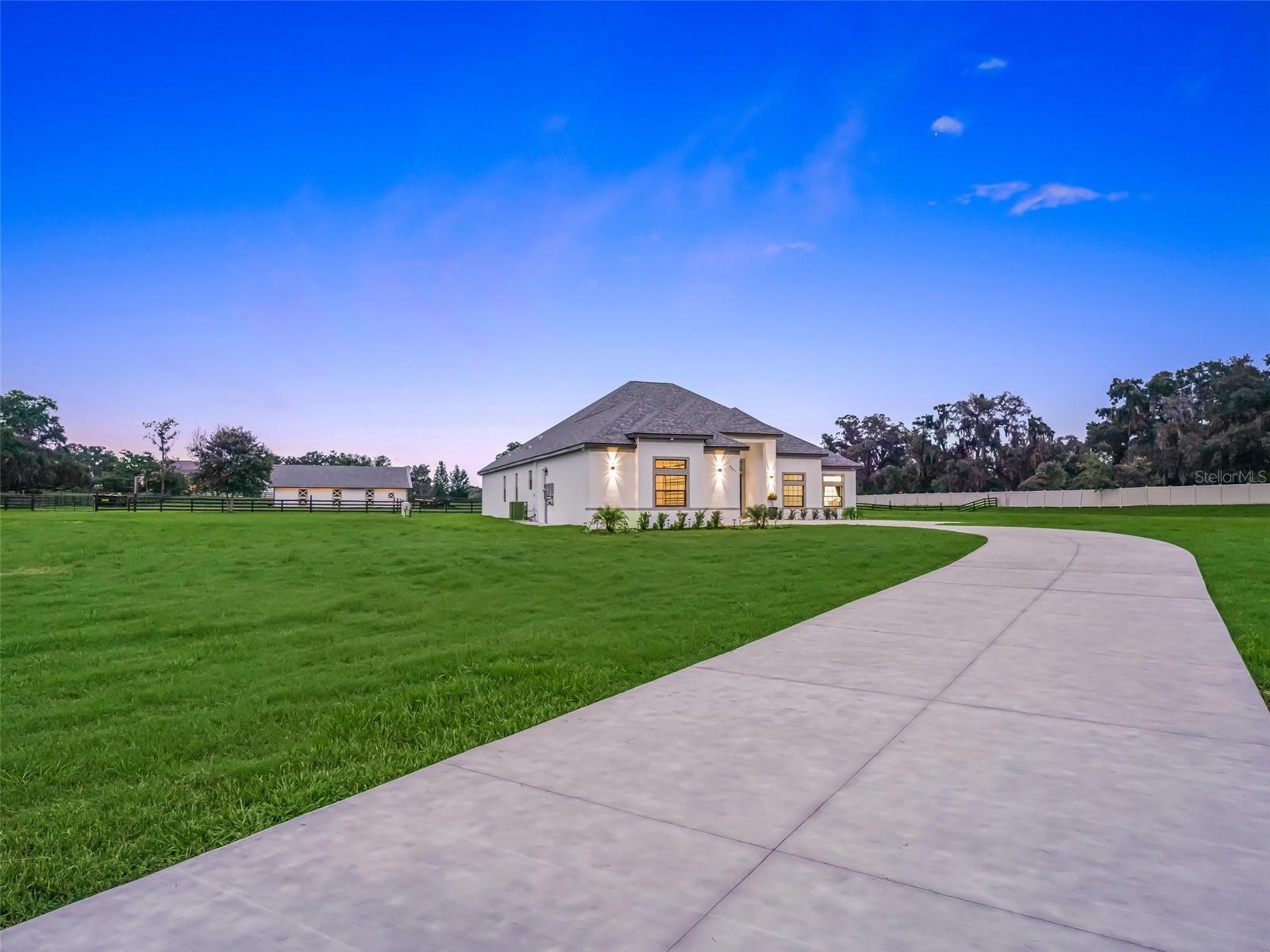 Image 11 of 73 For 7041 22nd Court Road