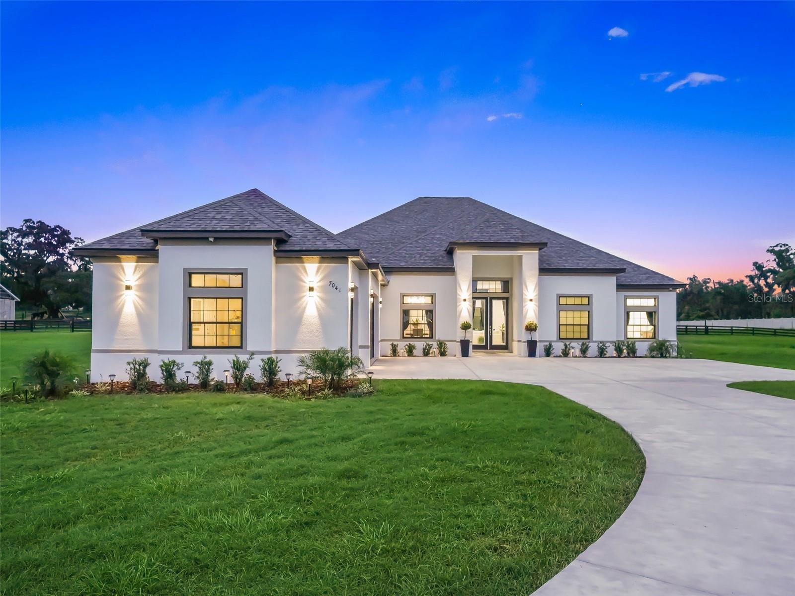Image 13 of 73 For 7041 22nd Court Road