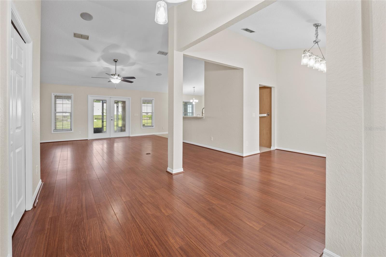 Image 13 of 53 For 4360 106th Street