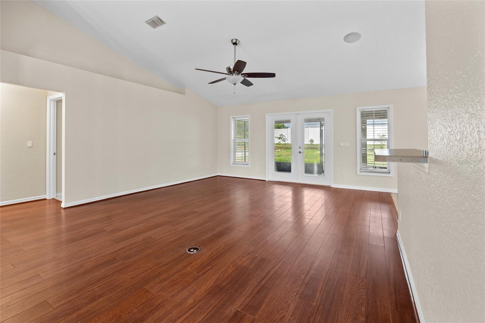 Image 14 of 53 For 4360 106th Street