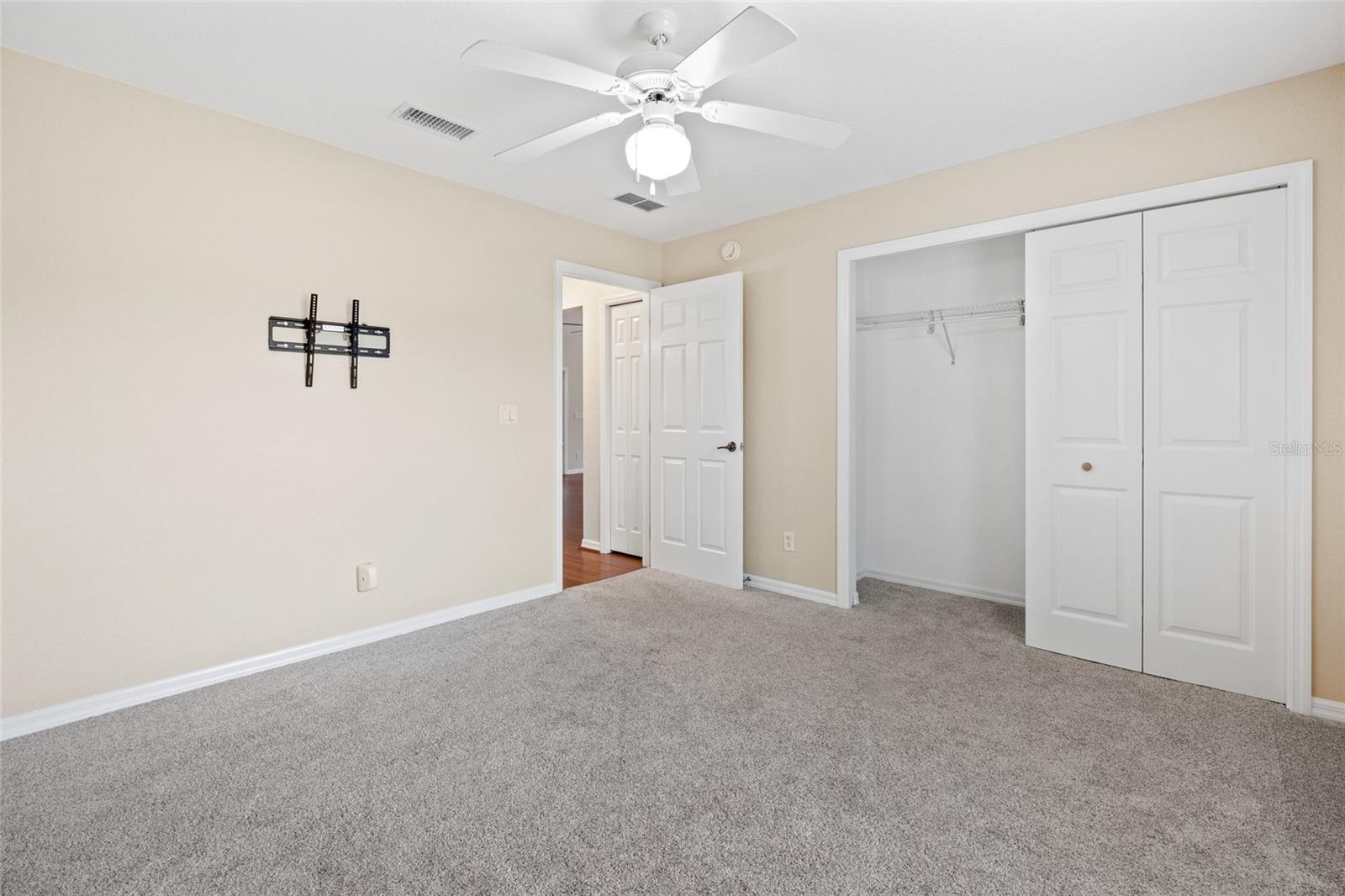 Image 21 of 53 For 4360 106th Street