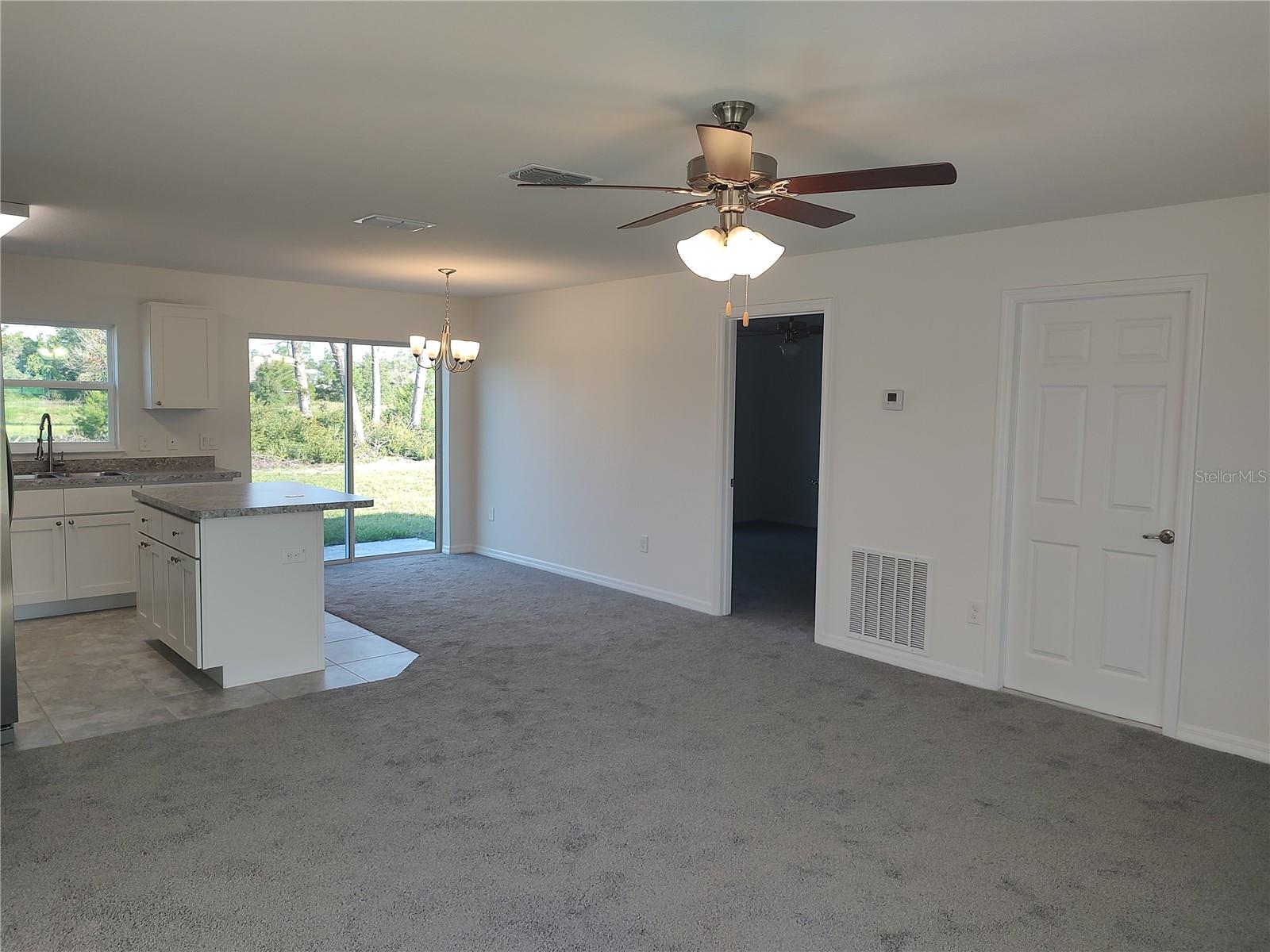 Image 6 of 24 For 3914 161st Loop