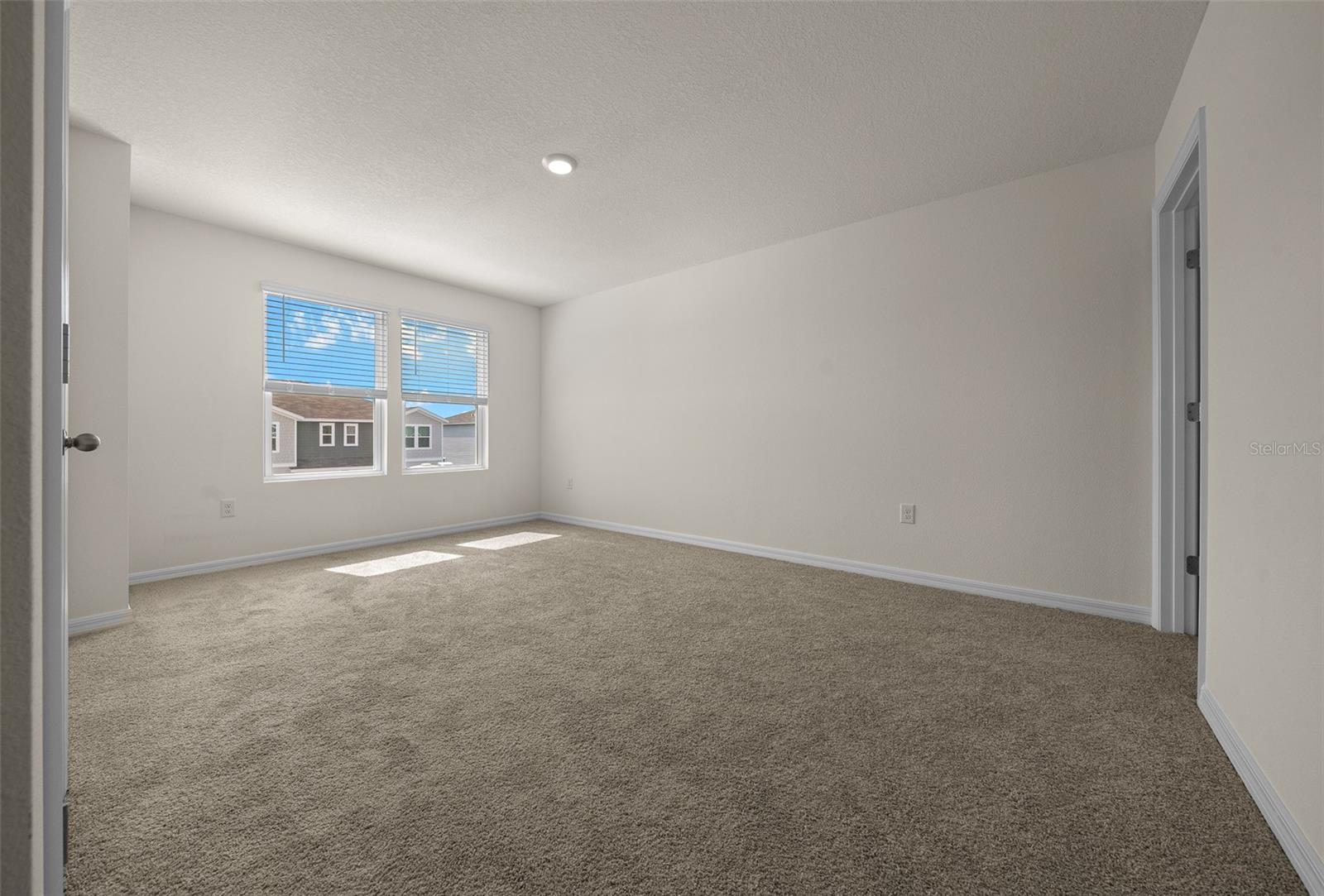 Image 11 of 20 For 6580 81st Loop