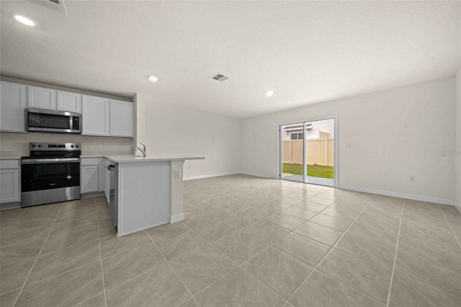 Image 5 of 20 For 6580 81st Loop