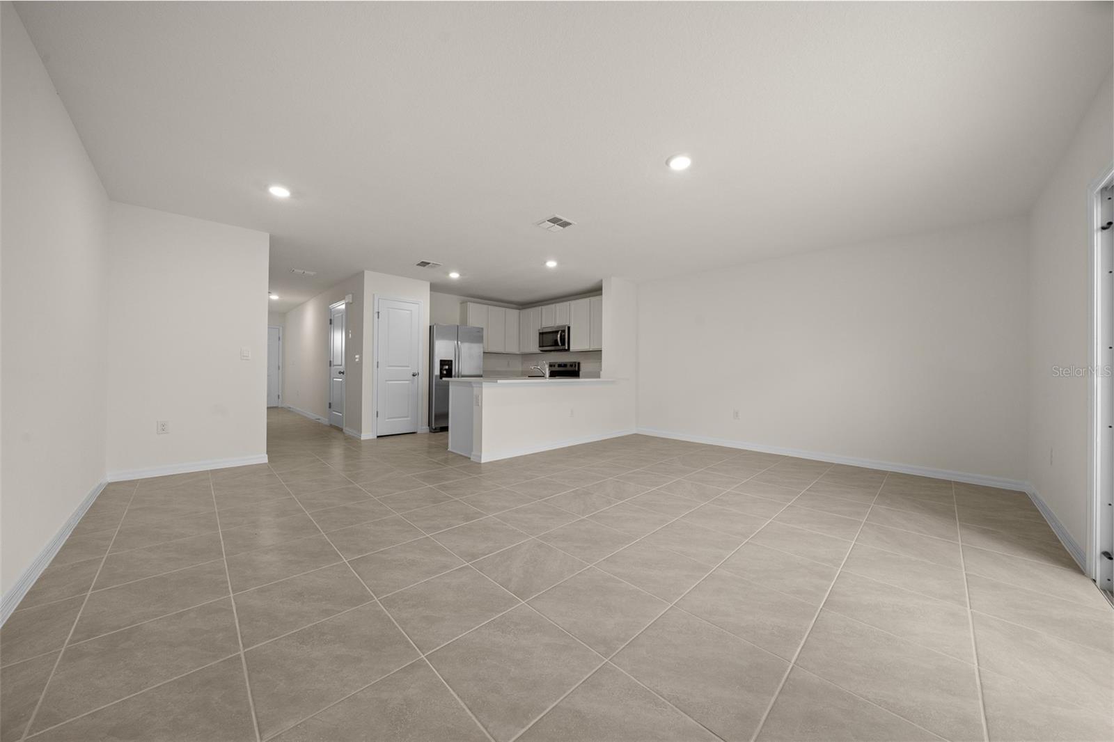 Image 6 of 20 For 6580 81st Loop
