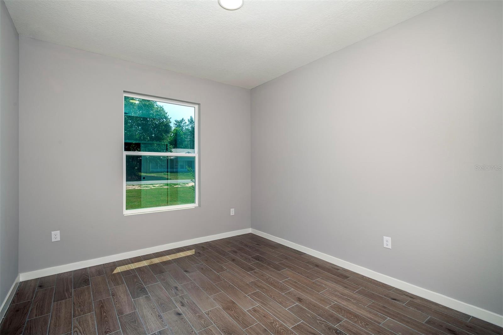 Image 16 of 23 For 7364 133 Loop Ne