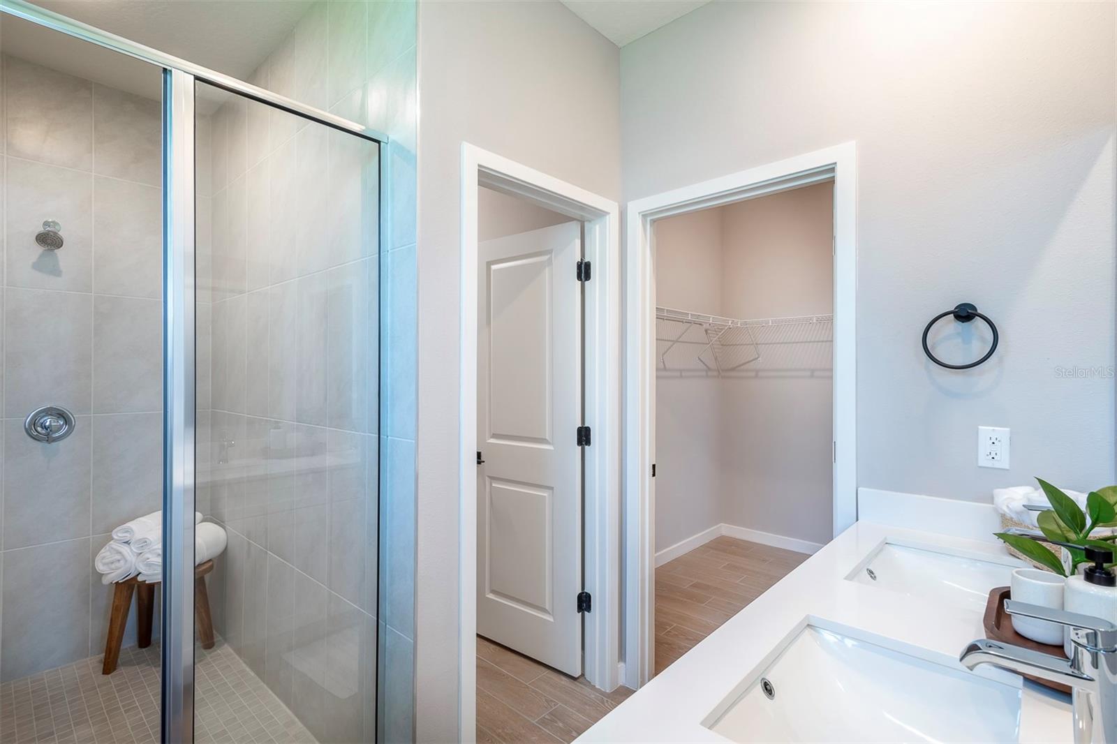 Image 9 of 23 For 7364 133 Loop Ne