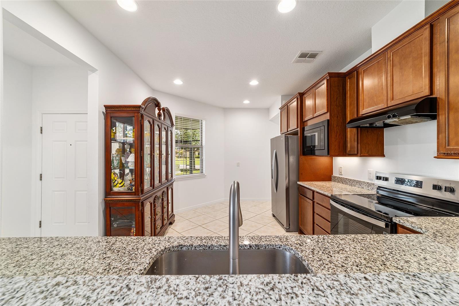 Image 10 of 53 For 7707 94th Circle