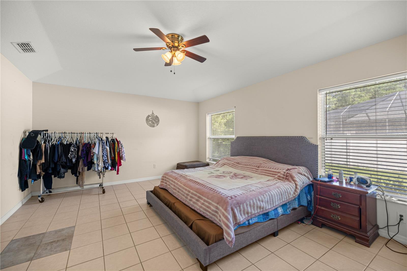 Image 18 of 38 For 4555 6th Circle