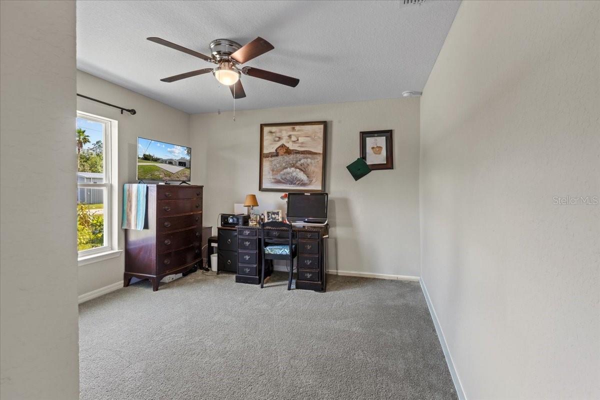 Listing photo id 22 for 4661 Gardenia Court