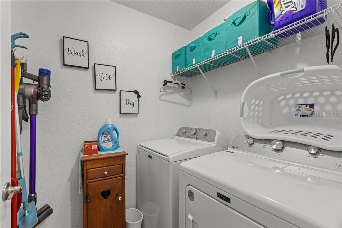 Listing photo id 26 for 4661 Gardenia Court