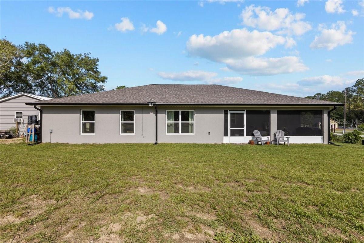 Listing photo id 37 for 4661 Gardenia Court