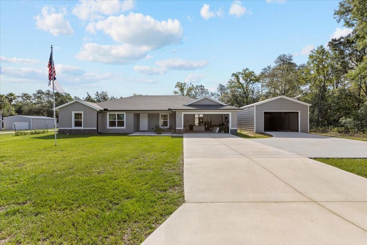 Listing photo id 2 for 4661 Gardenia Court