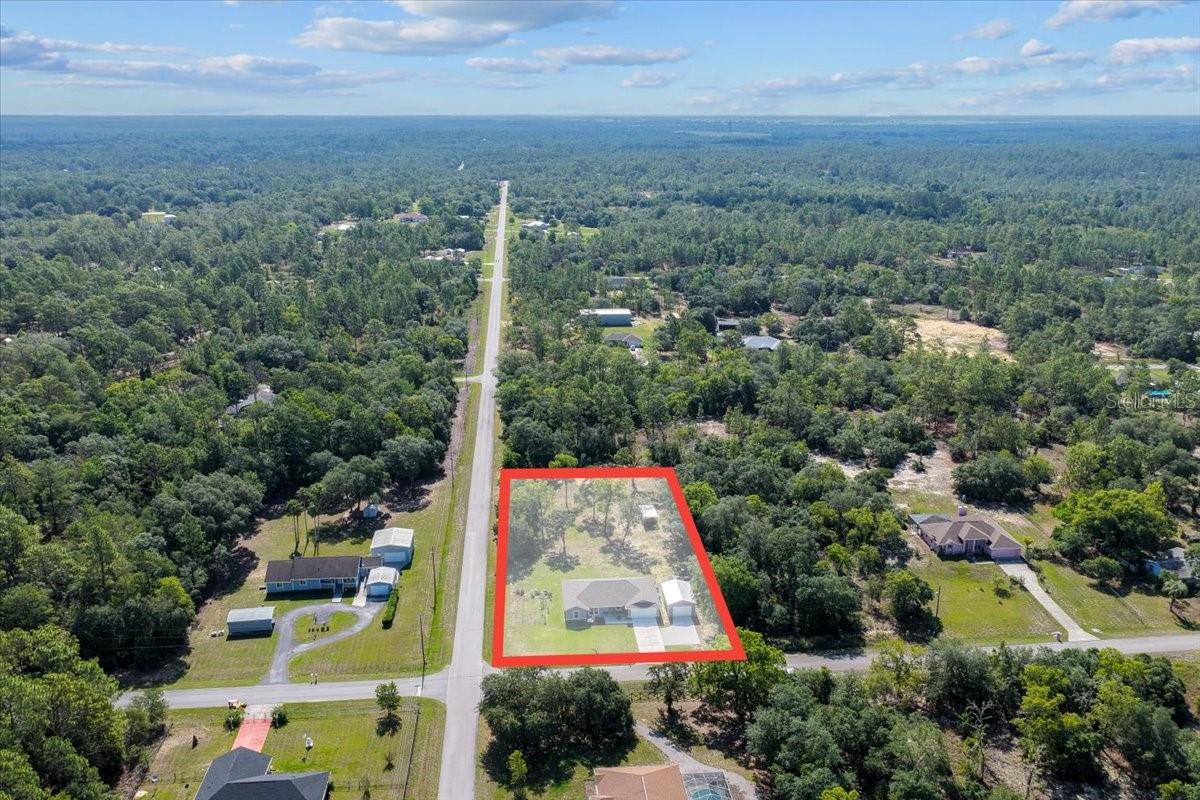 Listing photo id 41 for 4661 Gardenia Court