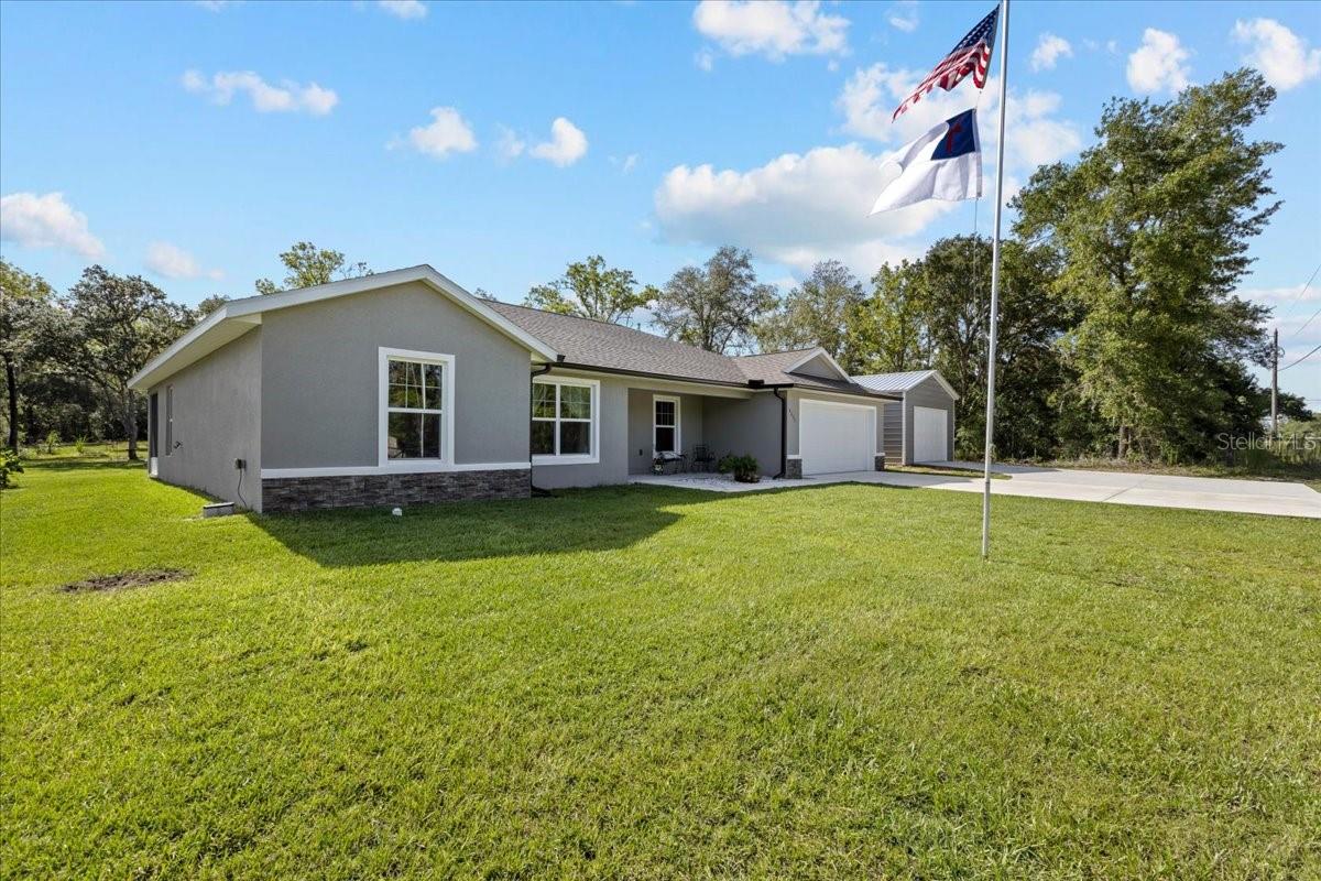 Listing photo id 46 for 4661 Gardenia Court