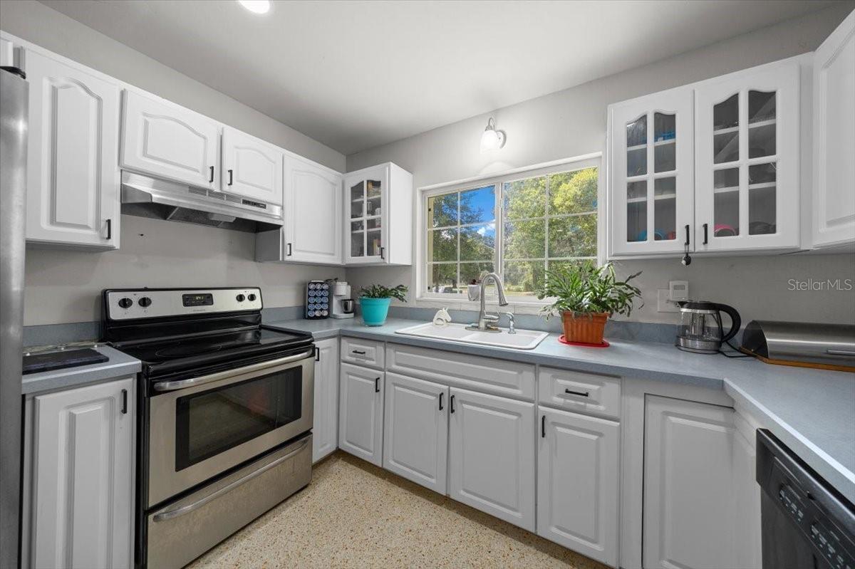 Image 13 of 40 For 2340 14th Avenue