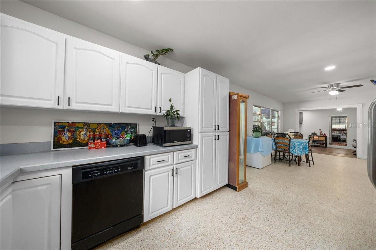 Image 14 of 40 For 2340 14th Avenue