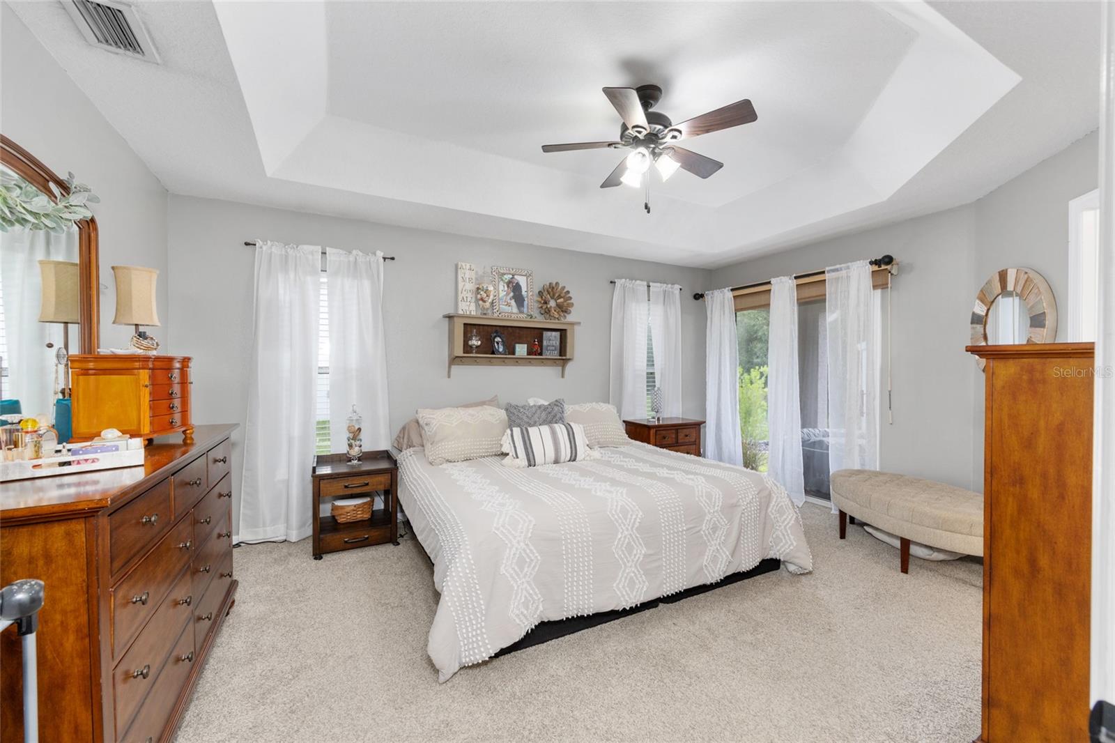 Listing photo id 16 for 6362 Walter Terrace