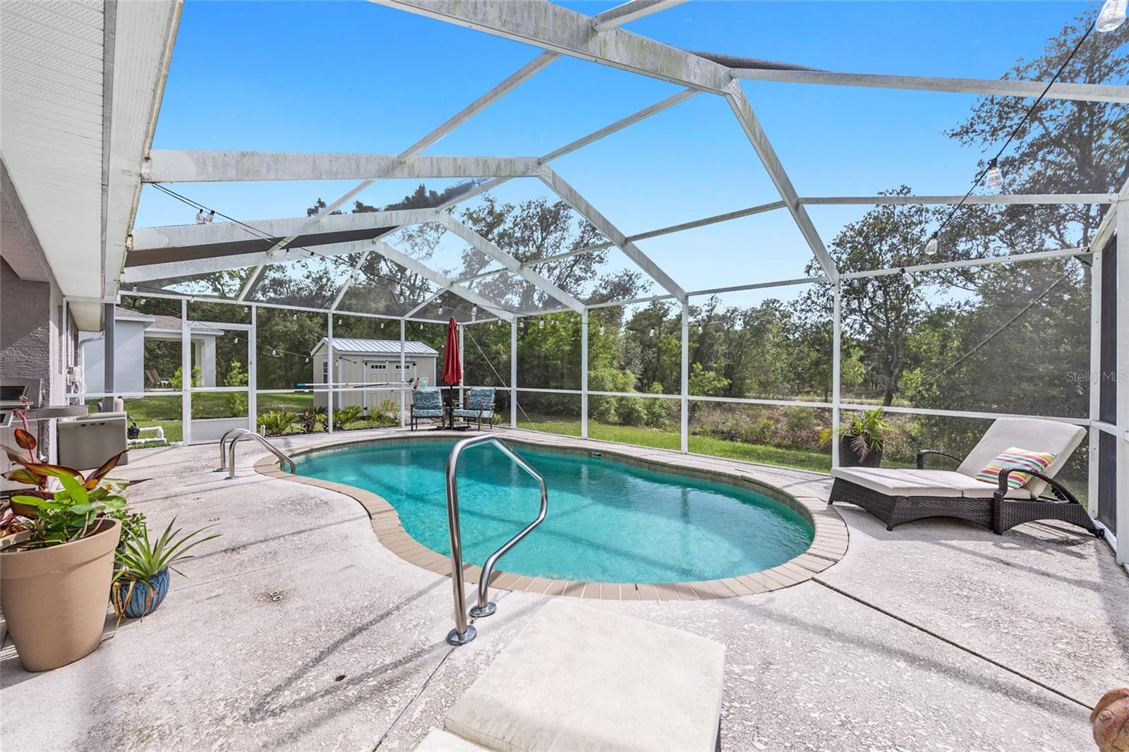Listing photo id 0 for 6362 Walter Terrace