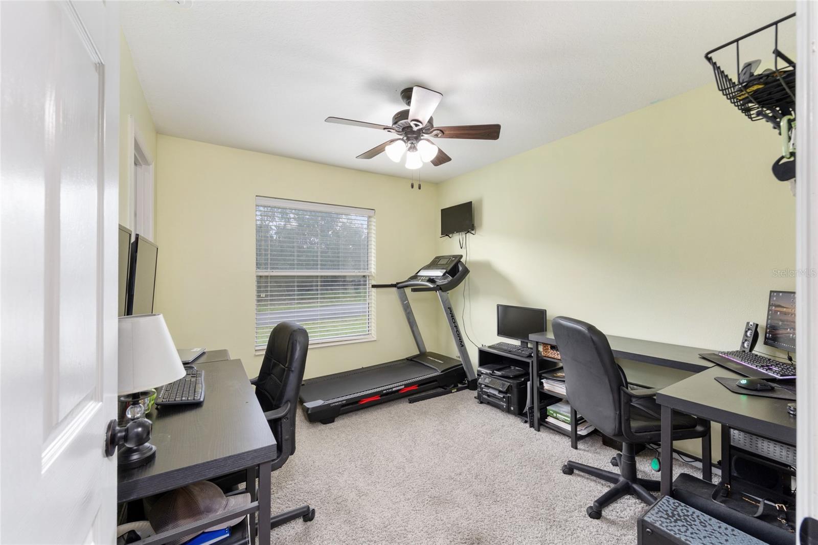 Listing photo id 27 for 6362 Walter Terrace