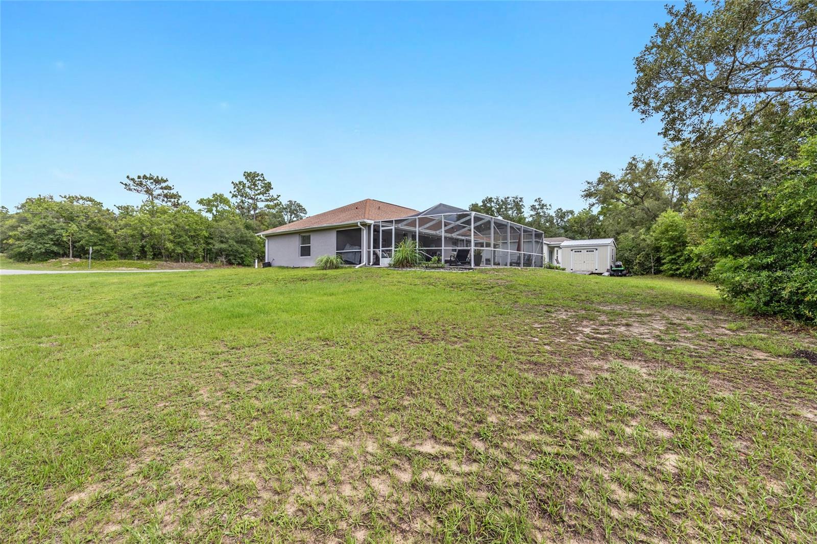 Listing photo id 36 for 6362 Walter Terrace