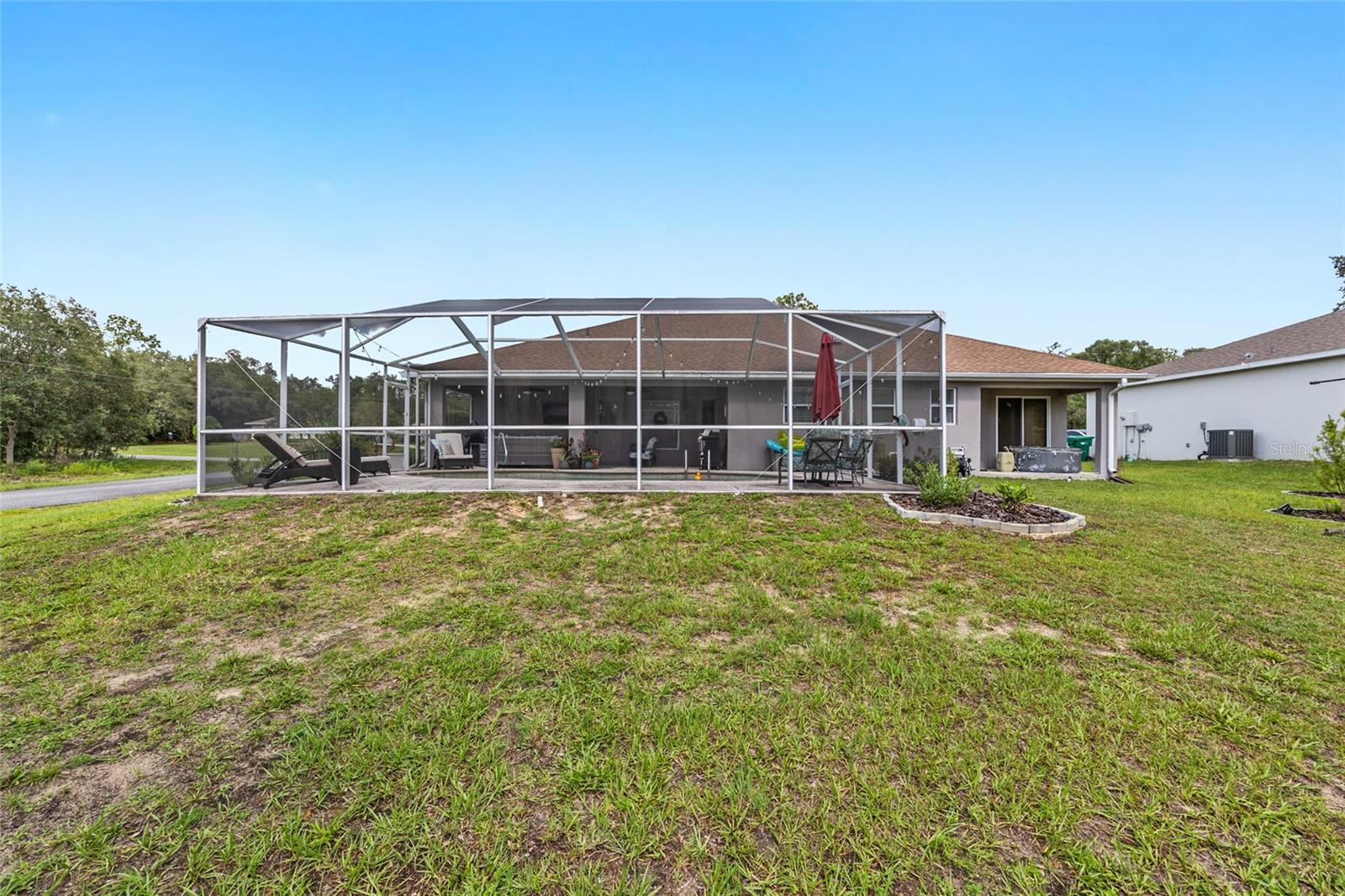 Listing photo id 38 for 6362 Walter Terrace