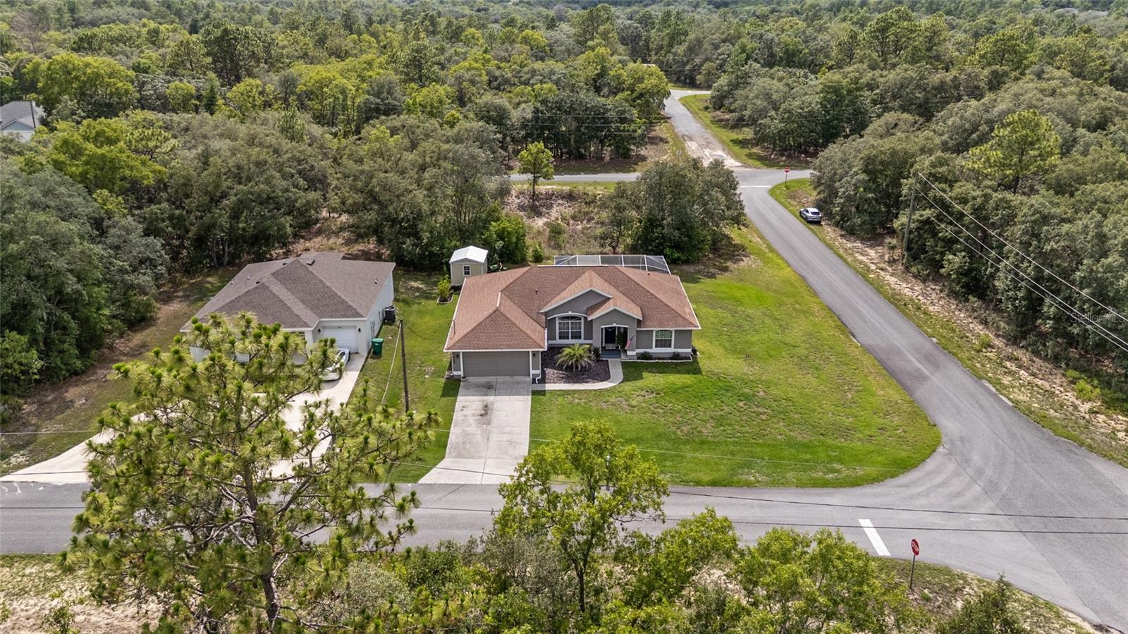 Listing photo id 41 for 6362 Walter Terrace