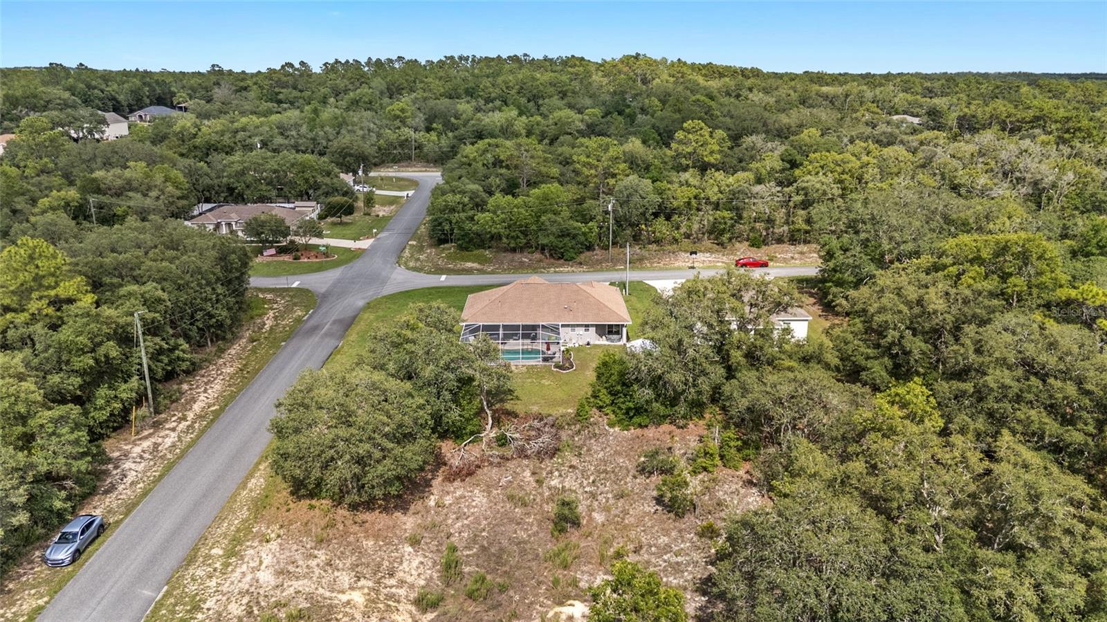 Listing photo id 50 for 6362 Walter Terrace