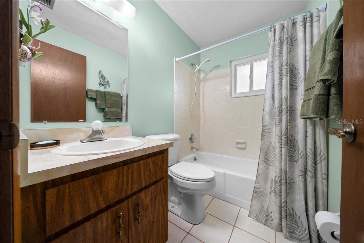 Image 12 of 29 For 5525 22nd Avenue