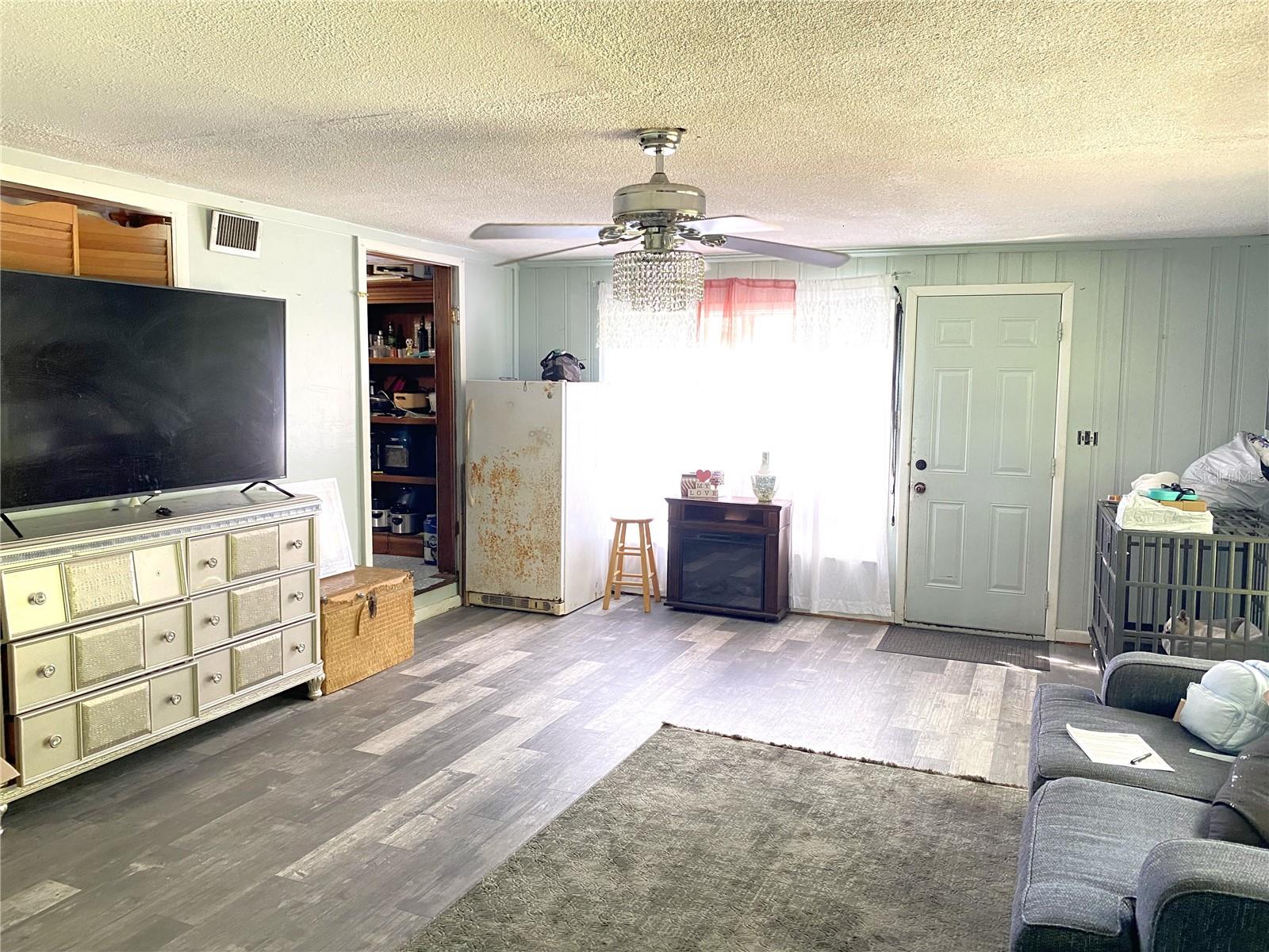 Image 7 of 35 For 171 2nd Street