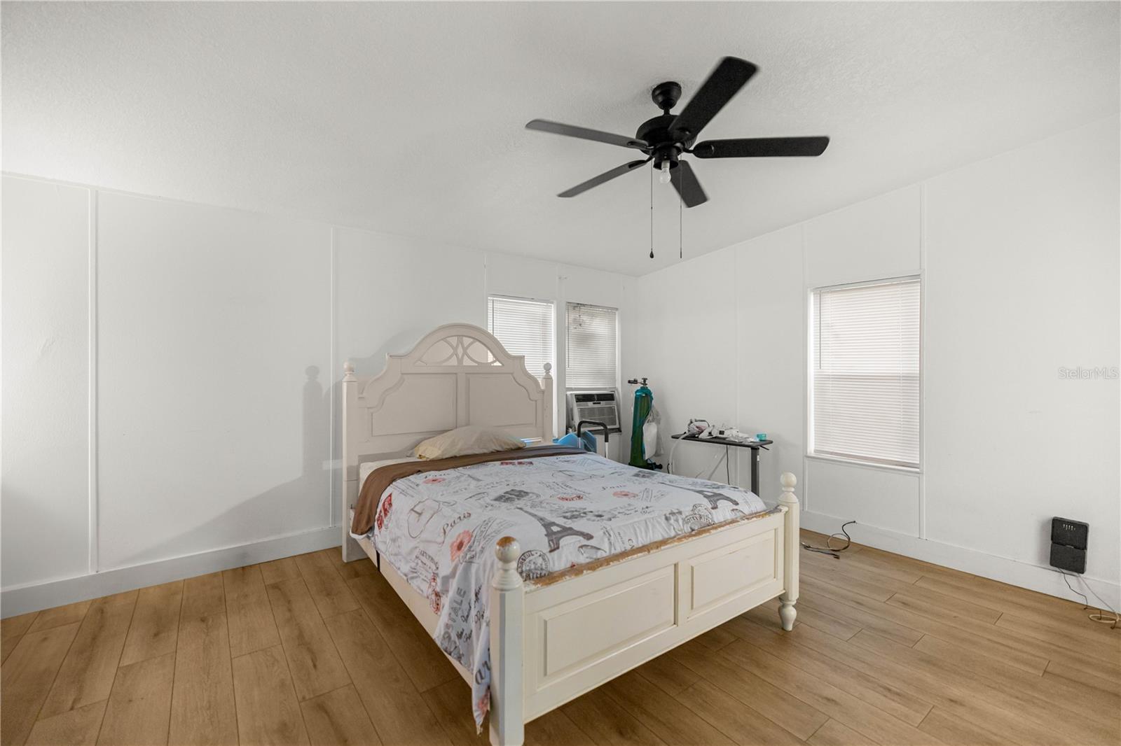 Image 8 of 19 For 12290 168th Place
