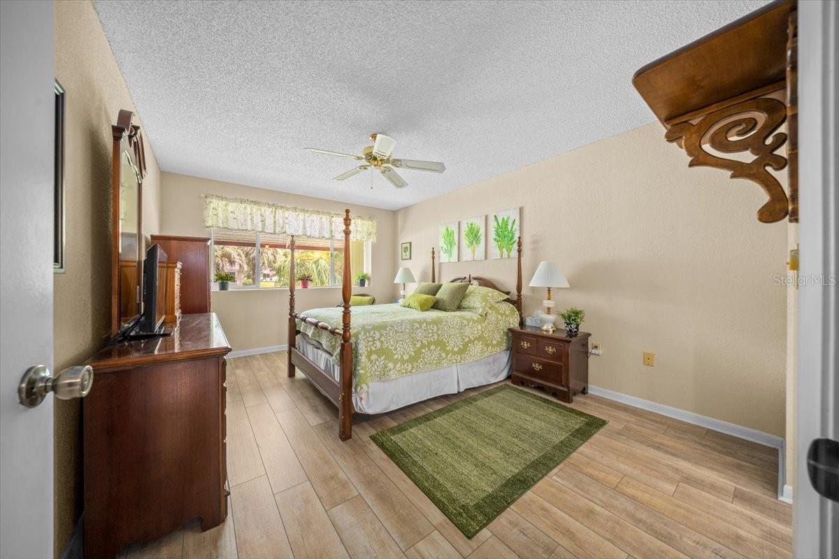 Image 15 of 43 For 8461 109th Street