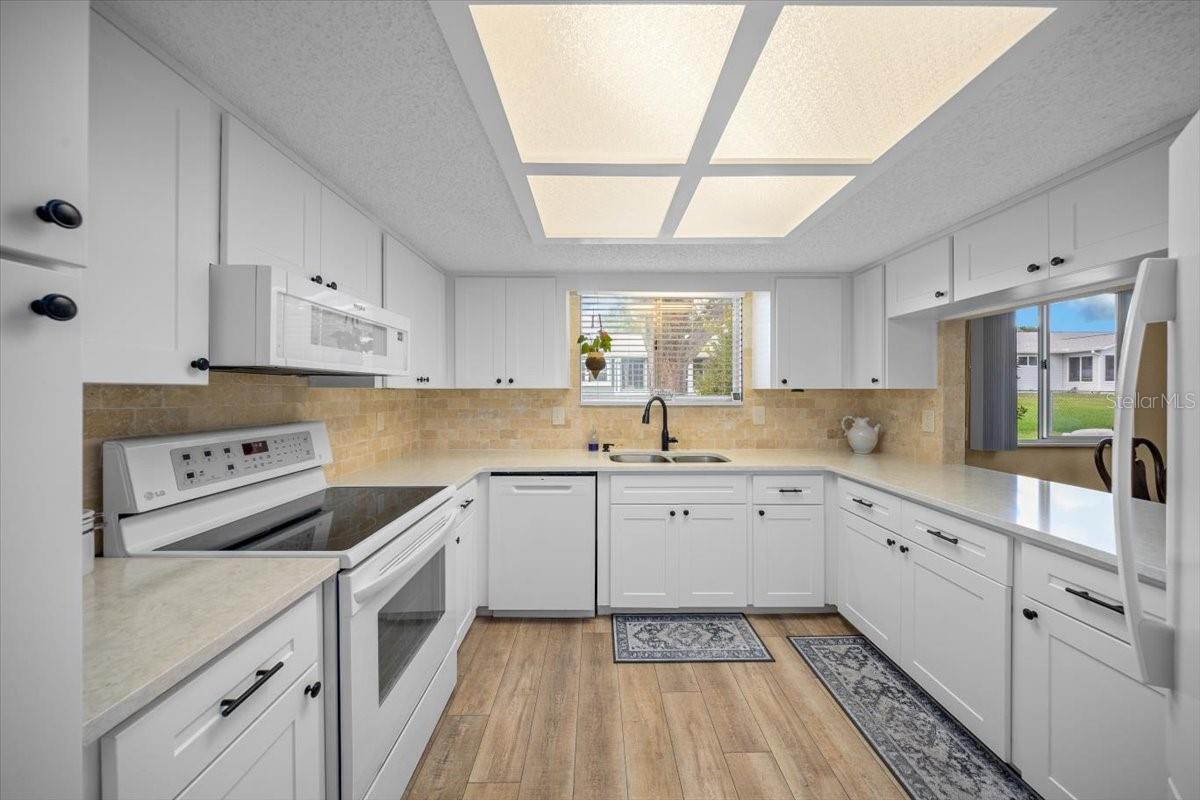 Image 21 of 43 For 8461 109th Street
