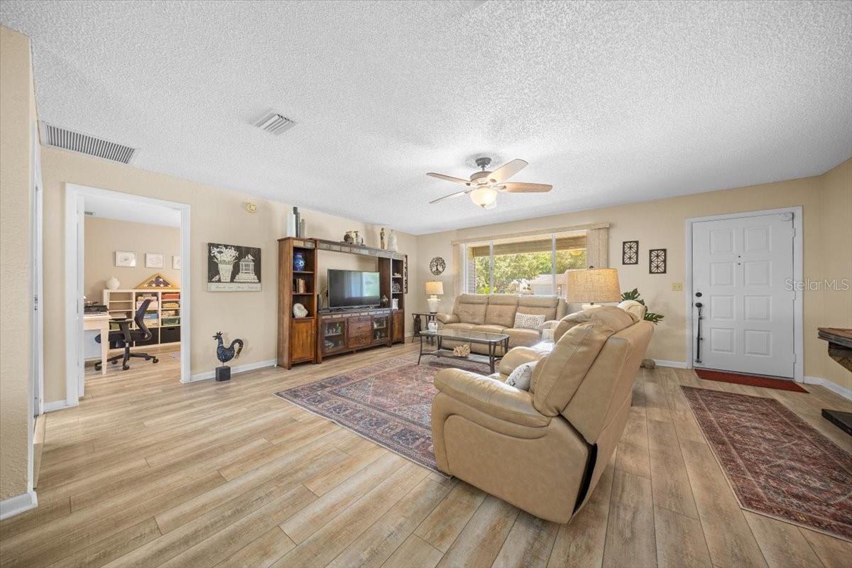 Image 5 of 43 For 8461 109th Street
