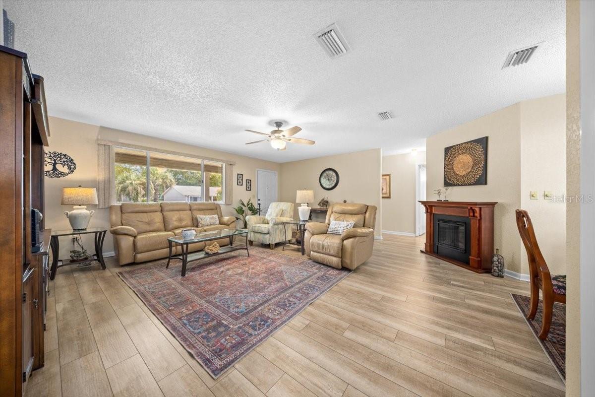 Image 6 of 43 For 8461 109th Street